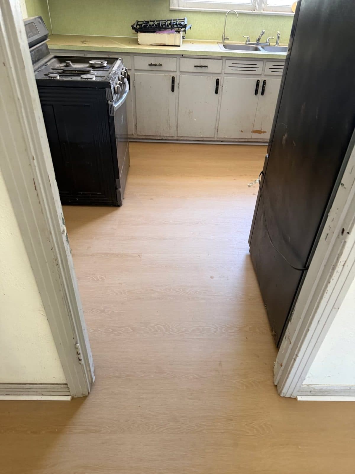 Finished vinyl plank floor in Mart, TX, photo 2